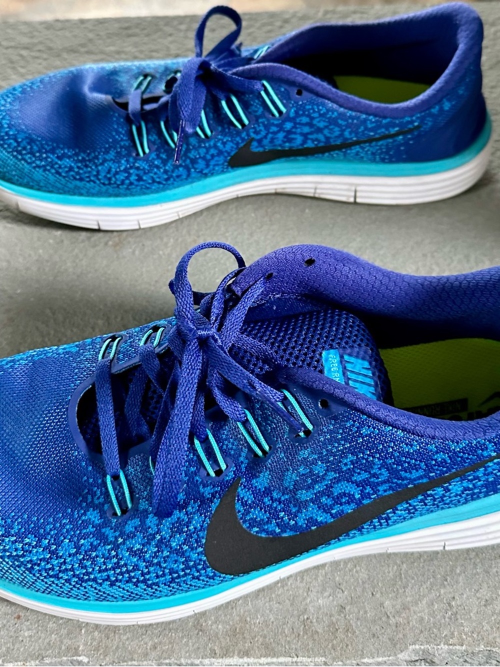 Nike Blue and Green Running Shoes